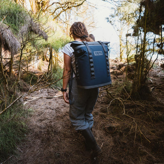 Yeti - Hopper M20 Soft Backpack Cooler - Navy – Haven Surf