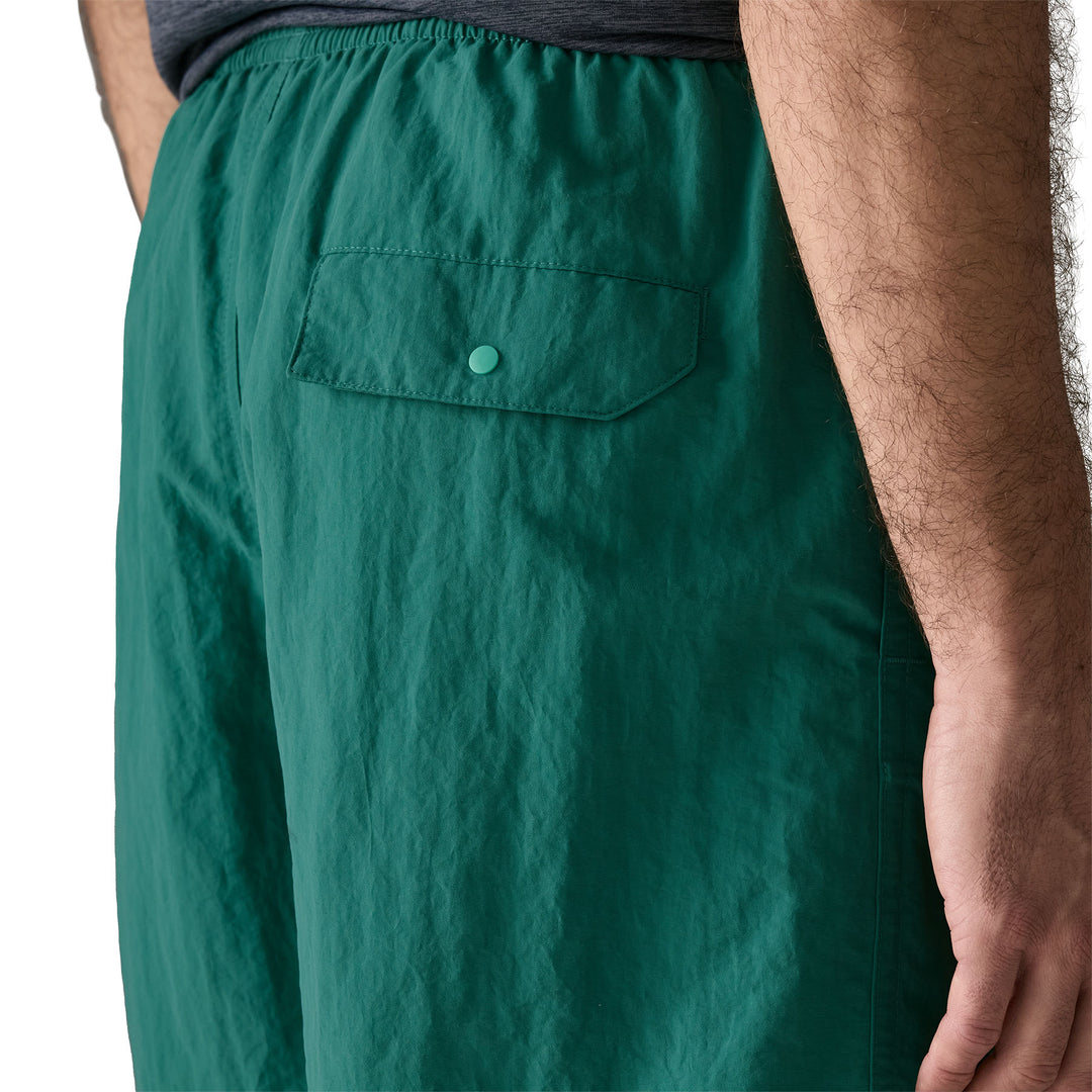 Patagonia - M's Baggies Shorts - 5 in. - '95 Oval Logo: Gem Green