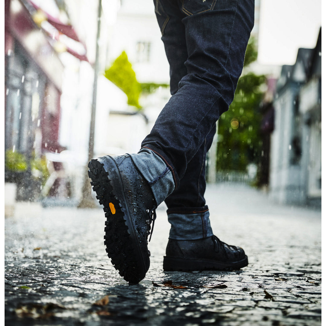 Danner - Mountain Light (Gore-Tex) - Black – Haven Surf